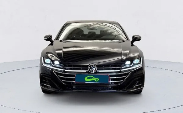 Volkswagen Arteon R (2025) — foto 11 van 15