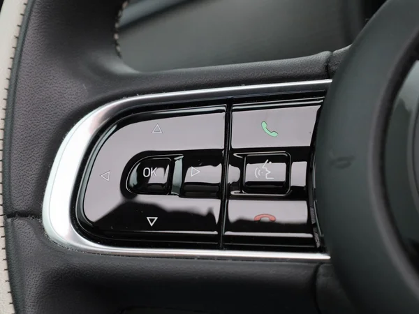Fiat 500C (2023) — foto 10 van 40