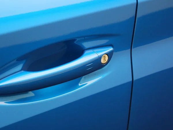 Peugeot e-208 (2023) — foto 14 van 50