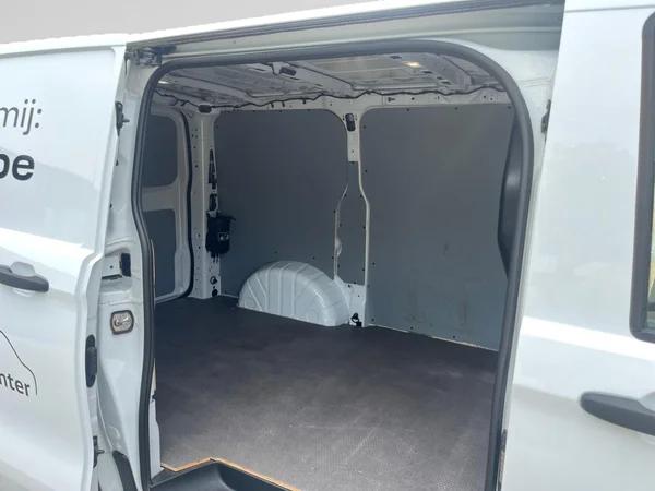 VOLKSWAGEN Transporter T7 28 Fourgon Swb Dsl (2025) — foto 6 van 18