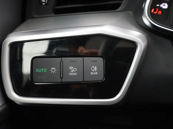 AUDI A6 SW PHEV (2024) — foto 17 van 30