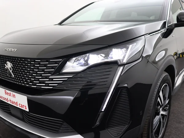 PEUGEOT 5008 (2024) — foto 24 van 30