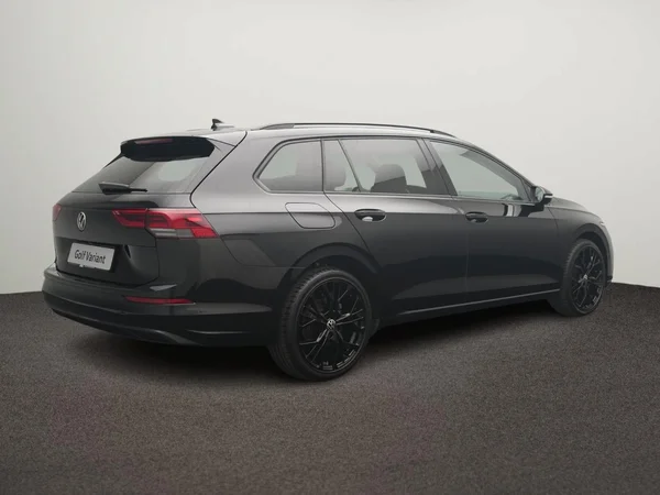 VOLKSWAGEN Golf VIII SW (2024) — foto 3 van 10