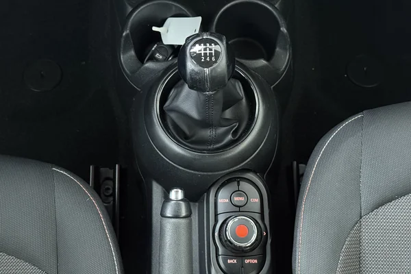 Mini 5 Doors (F55 LCI II) (2021) — foto 4 van 16