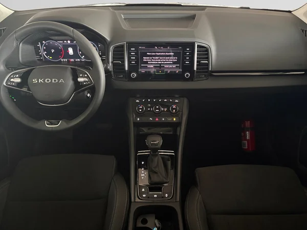 SKODA Karoq (2025) — foto 8 van 24