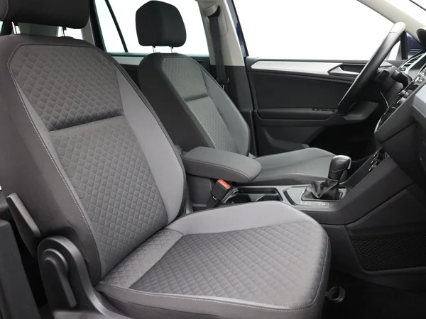 VOLKSWAGEN Tiguan (2020) — foto 20 van 25
