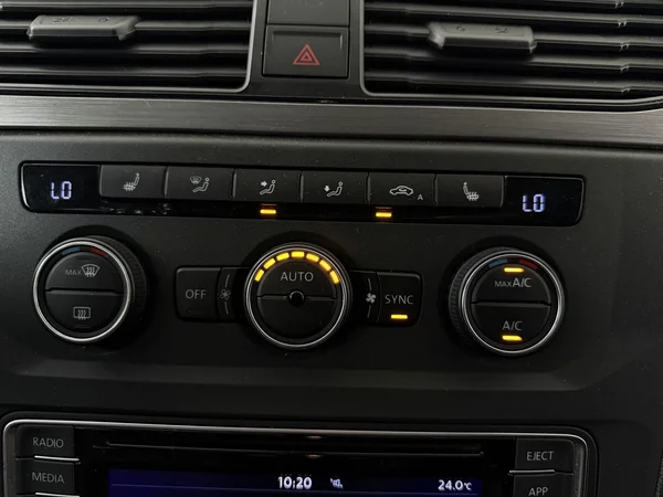 VOLKSWAGEN Caddy (2019) — foto 17 van 28