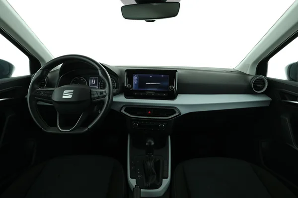 Seat Arona (2022) — foto 3 van 16