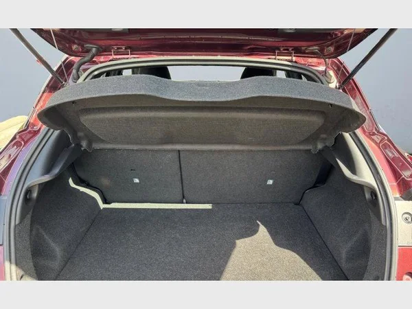 Nissan JUKE (2020) — foto 18 van 25