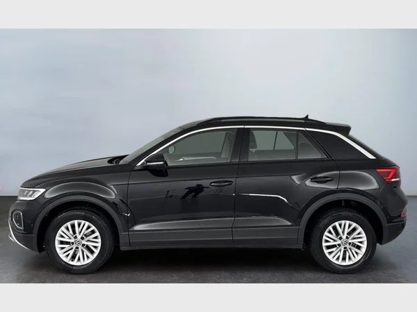 Volkswagen T-Roc (2022) — foto 10 van 15