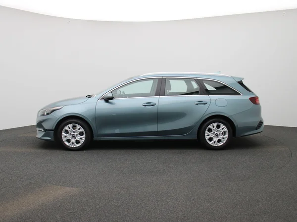 Kia cee'd (2024) — foto 32 van 37