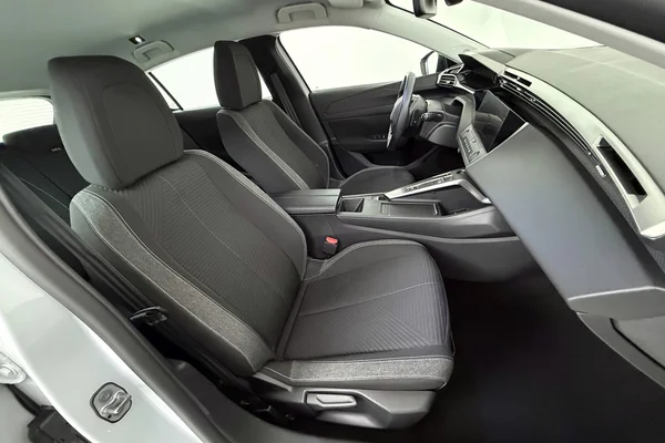 Peugeot 308 PHEV (2024) — foto 31 van 31