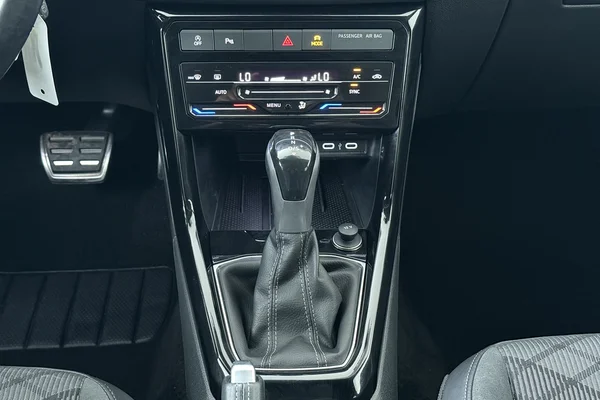 Volkswagen T-Cross (2025) — foto 4 van 21