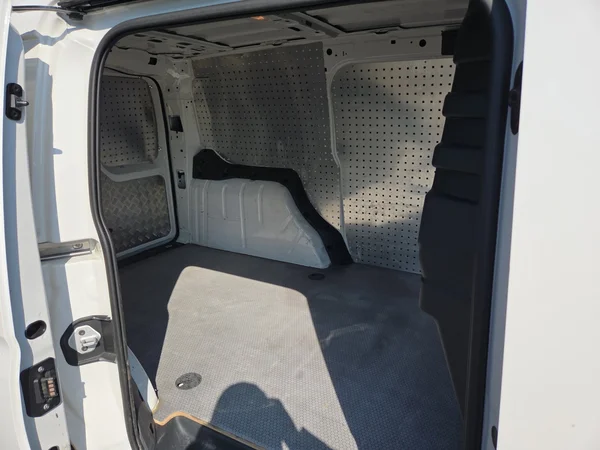 VOLKSWAGEN Caddy Maxi Van (2023) — foto 9 van 20