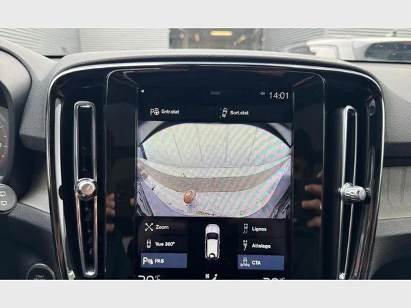 Volvo XC40 (2020) — foto 9 van 27