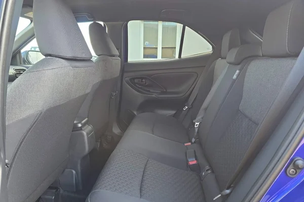 Toyota Yaris Cross Hybrid (HEV) (2026) — foto 14 van 26