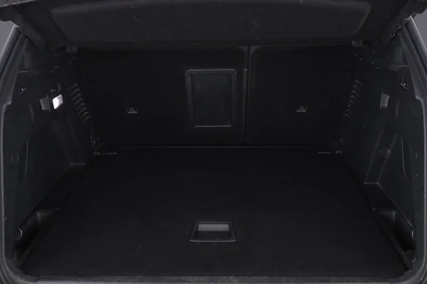 Peugeot 3008 (2018) — foto 8 van 16