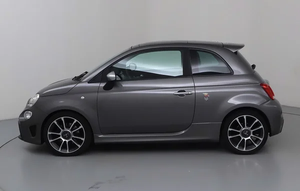 Abarth 595 (2021) — foto 12 van 27