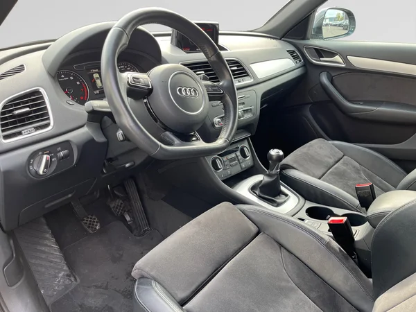AUDI Q3 (2018) — foto 5 van 21
