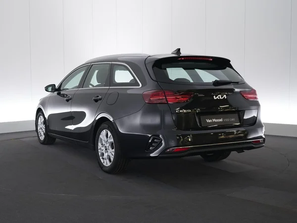 Kia cee'd (2024) — foto 12 van 22