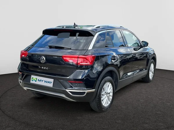 VOLKSWAGEN T-Roc (2021) — foto 12 van 20