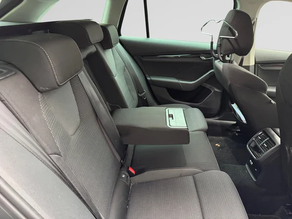 SKODA Octavia Combi (2024) — foto 10 van 24
