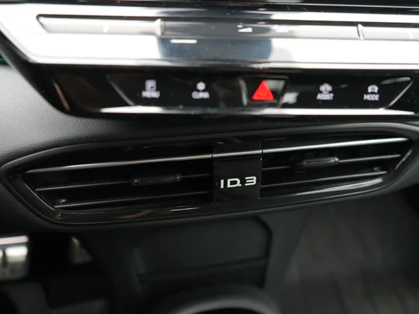 VOLKSWAGEN ID.3 (2023) — foto 18 van 29