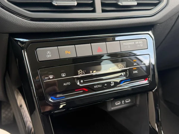 VOLKSWAGEN T-Cross (2025) — foto 10 van 19