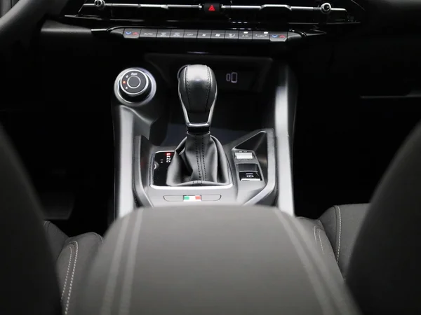 Alfa Romeo Tonale (2023) — foto 37 van 37