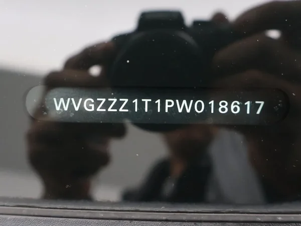 Volkswagen Touran (2023) — foto 24 van 31