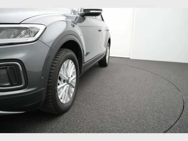 VOLKSWAGEN T-Roc (2022) — foto 7 van 26
