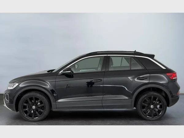 Volkswagen T-Roc (2023) — foto 17 van 22