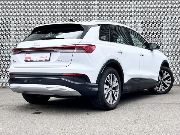 AUDI Q4 e-tron (2021) — foto 12 van 24
