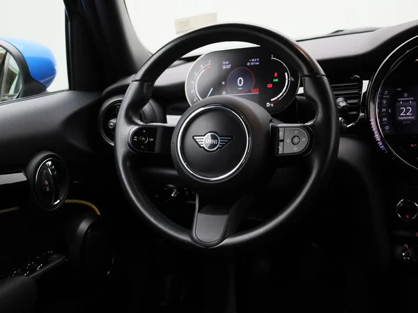 MINI One (2022) — foto 34 van 34