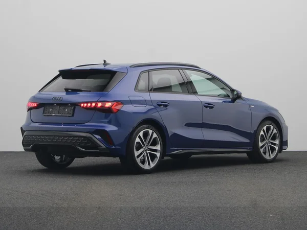 AUDI A3 Sportback (2025) — foto 12 van 23
