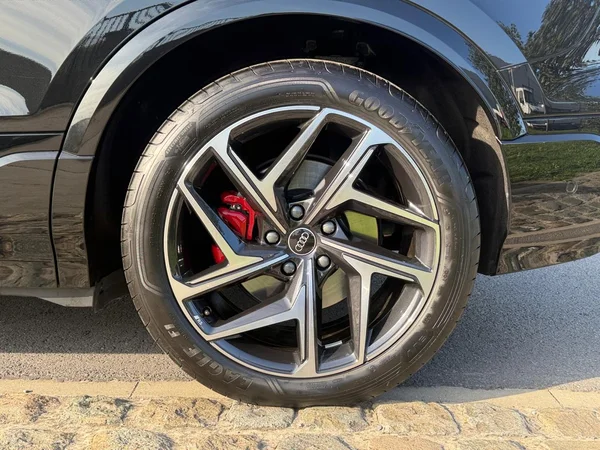 AUDI Q6 e-tron (2025) — foto 11 van 20