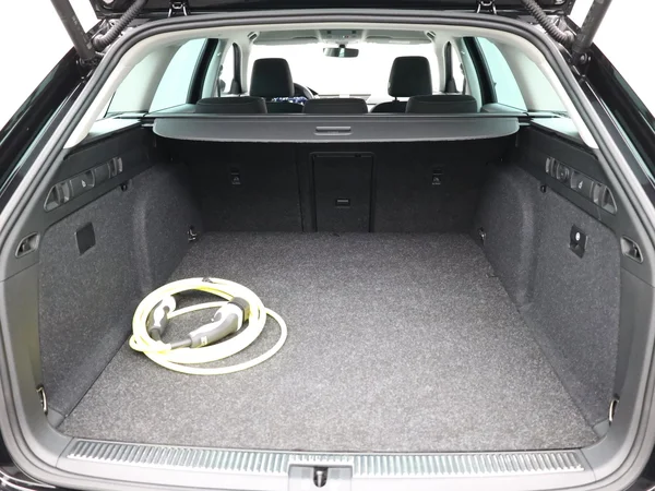 SKODA Superb Combi (2024) — foto 10 van 23
