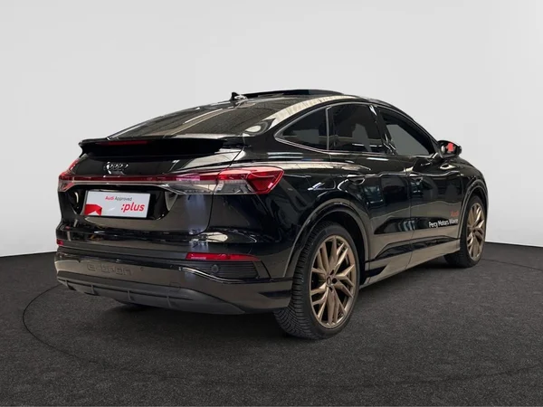 AUDI Q4 Sportback e-tron (2024) — foto 10 van 16