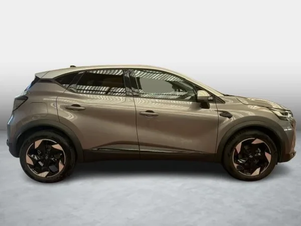 Renault Captur (2025) — foto 11 van 16