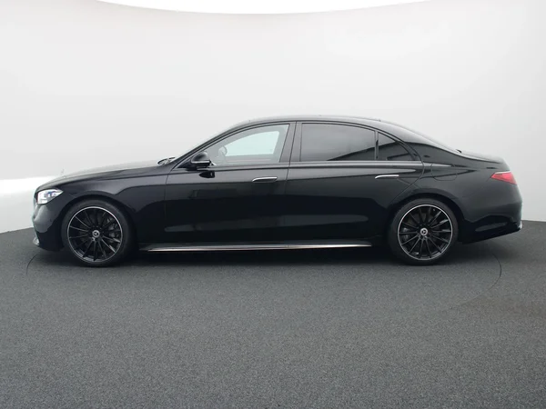 Mercedes-Benz S-Klasse (2024) — foto 33 van 38
