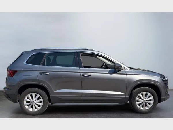 Skoda Karoq (2022) — foto 25 van 27