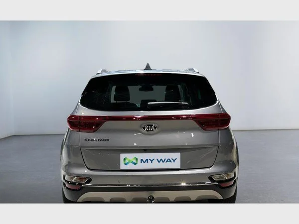 Kia SPORTAGE (2021) — foto 24 van 29