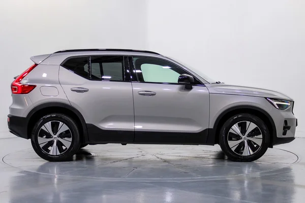 Volvo XC40 PHEV (2022) — foto 39 van 42