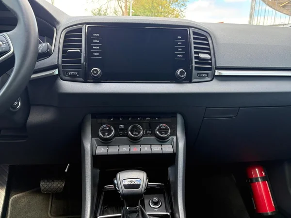 SKODA Karoq (2025) — foto 3 van 24