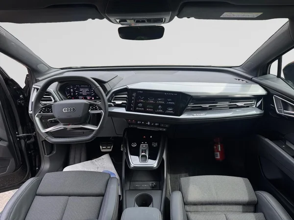AUDI Q4 e-tron (2025) — foto 12 van 15