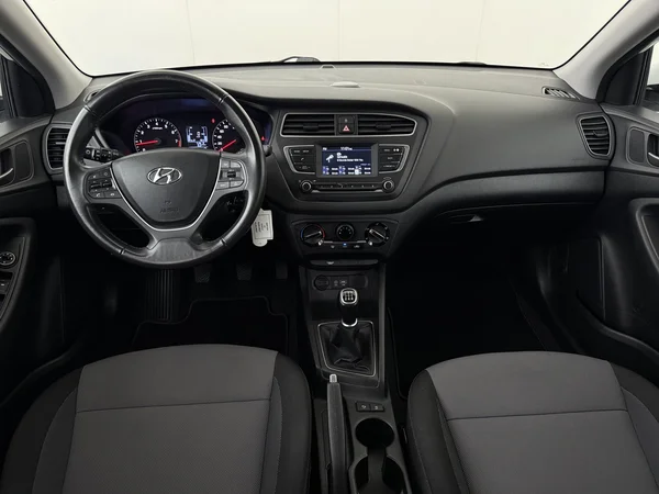HYUNDAI i20 (2019) — foto 24 van 24