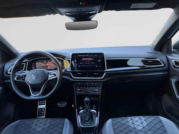 VOLKSWAGEN T-Roc (2022) — foto 3 van 17