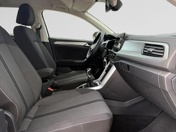 VOLKSWAGEN T-Roc (2023) — foto 8 van 24