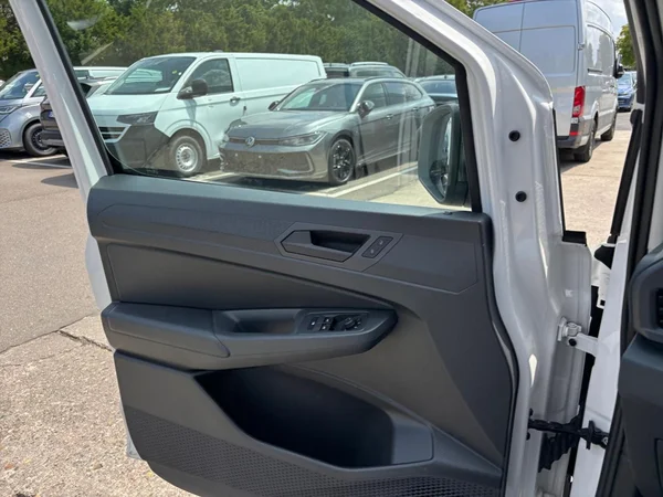 VOLKSWAGEN Caddy Van (2025) — foto 7 van 24