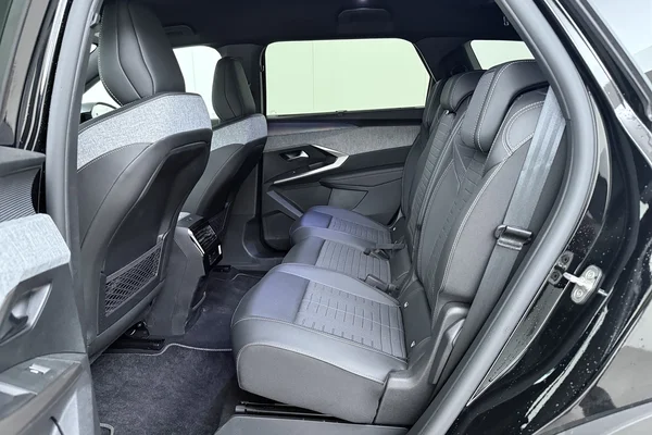 Peugeot 5008 (2025) — foto 16 van 17